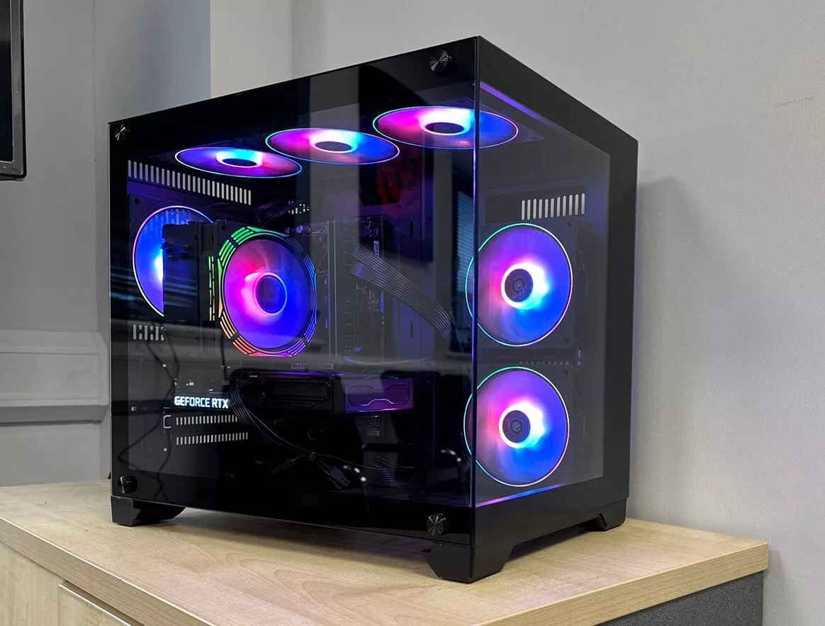 Fast Gaming PC AMD Ryzen 7 5700x , 2TB SSD , 64GB RAM , RTX 5070 TI , WiFi