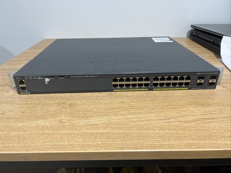 Cisco WS-C2960X-24PS-L PoE 24 x Gb RJ45 + 4 x SFP Managed Switch