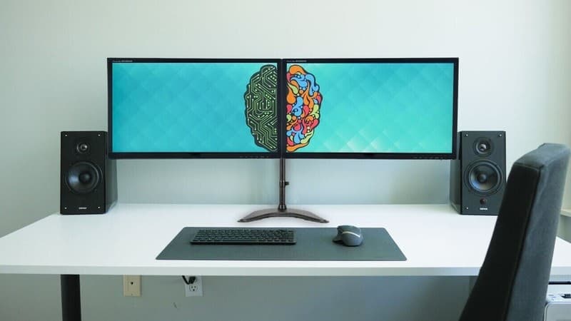 Dual Monitor Screen Cheap Gaming Setup 2 x 22" 1920x1080 HD Dual Stand DVI-HDMI