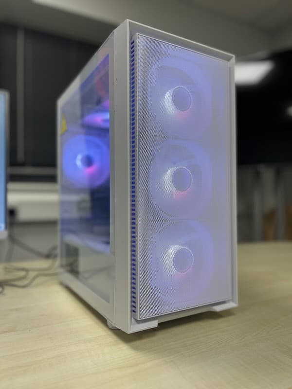 Gaming PC NVIDIA RTX 5050 / Core i7 6th Gen 32 GB RAM 512GB SSD + 1TB HDD
